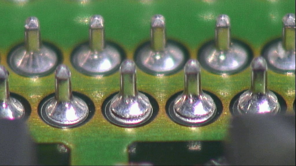 ECU - konektor 11.jpg