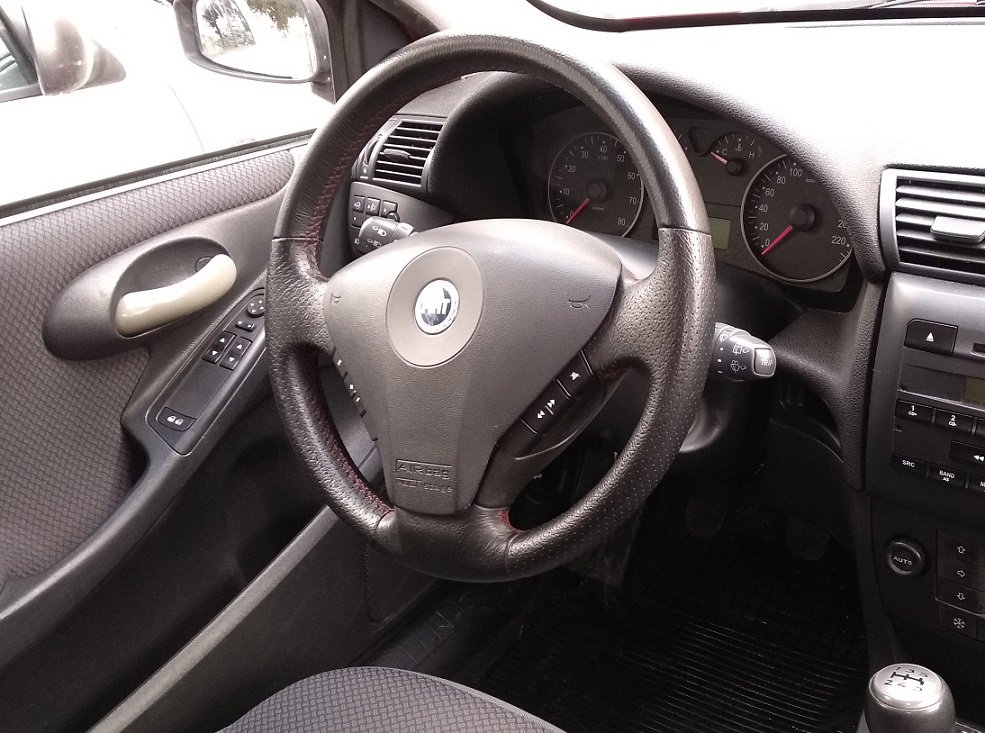 Namontovaný volant 2.jpg